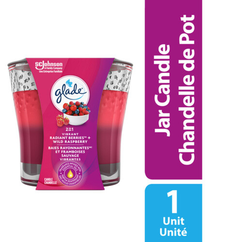 Glade 2 in 1 Scented Candle Air Freshener Radiant Berries & Wild Raspberry 1 pack
