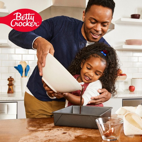 Betty Crocker Oreo Brownie Mix Chocolate Oreo Cookie Pieces 385 g