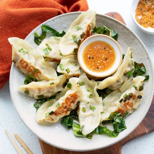 SUMM! Gyoza Dumplings Sesame Ginger Chicken 10 Count 250 g