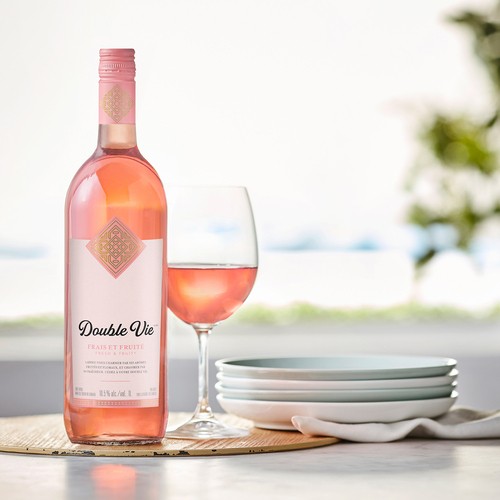 Double Vie Rosé Wine 10.5% Alcohol 1 L (bottle)