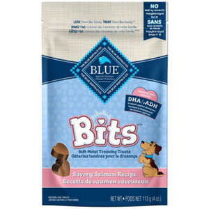 Blue Buffalo Bits Dog Treats Soft-Moist Savory Salmon Recipe 113 g