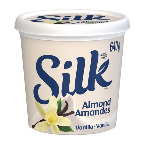 Silk Dairy-Free Plant Based Almond Yogurt Vanilla Flavour 640 g