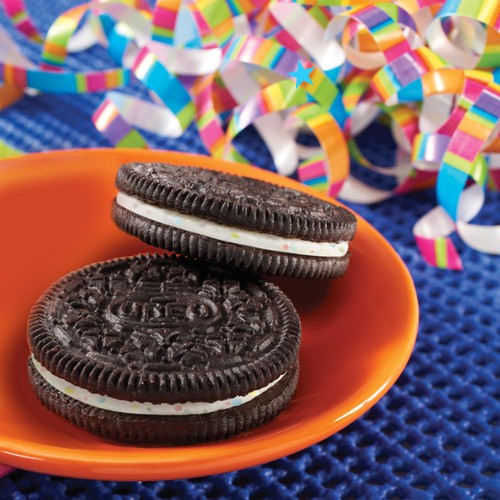 Christie Oreo Sandwich Cookies Birthday Cake 261 g