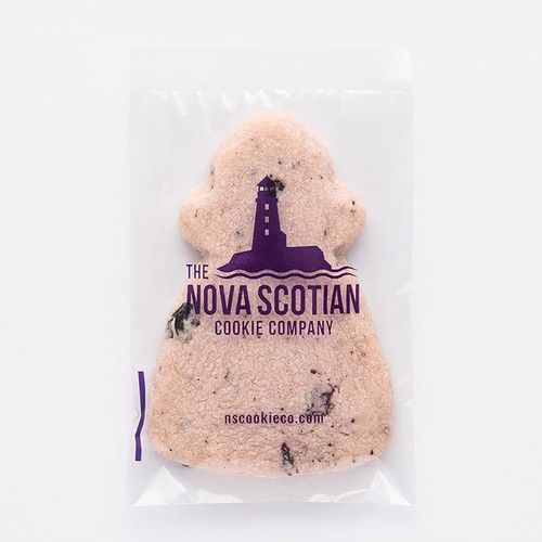 The Nova Scotian Cookie Company Assorted Shortbread Cookies Suitcase 12 Pack 300 g