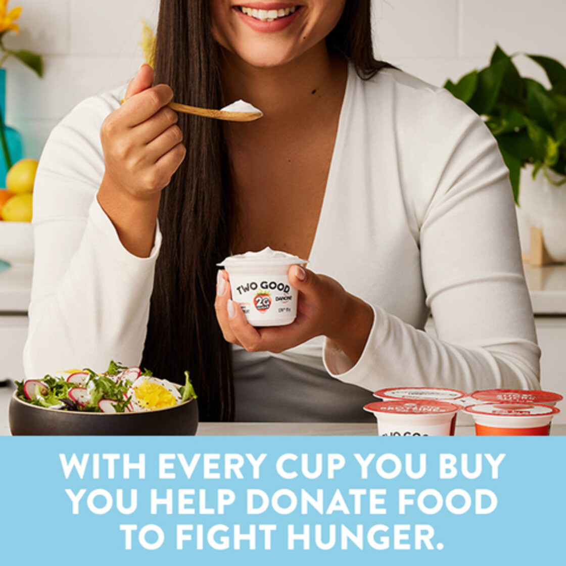 Two Good Low Sugar Plain Yogurt 1g sugar 9g Protein 625 g Voilà