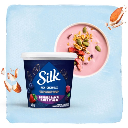 Silk Dairy-Free Almond Yogurt Berries & Acai Flavour 640 g