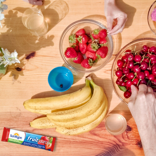 SunRype Fruitsource 100% Fruit Bar Apple Strawberry 37 g